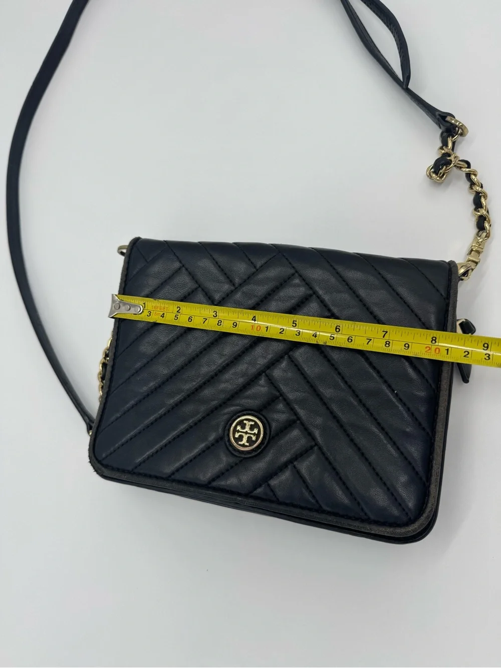 Tory Burch Black Quilted Leather Chevron Crossbody Shoulder Bag Gold Chain